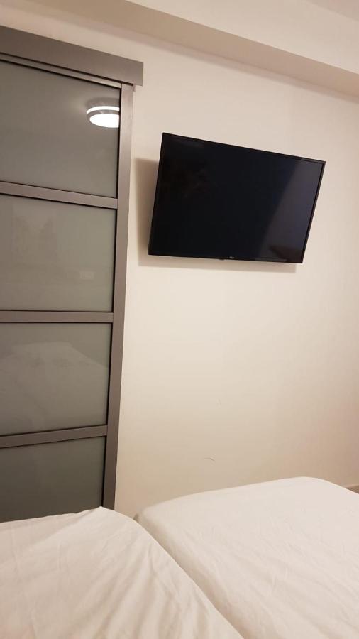 Garden Studio Apartment Elad ภายนอก รูปภาพ